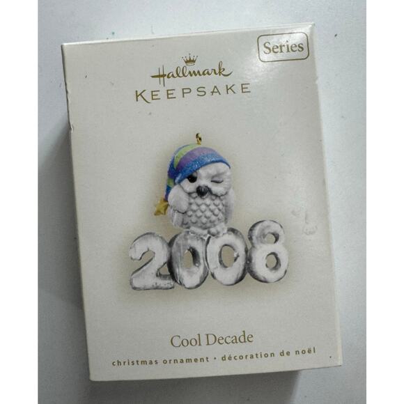 Hallmark Keepsake COOL DECADE Owl Snowy 2008 Christmas Ornament #9 Series - Picture 1 of 5